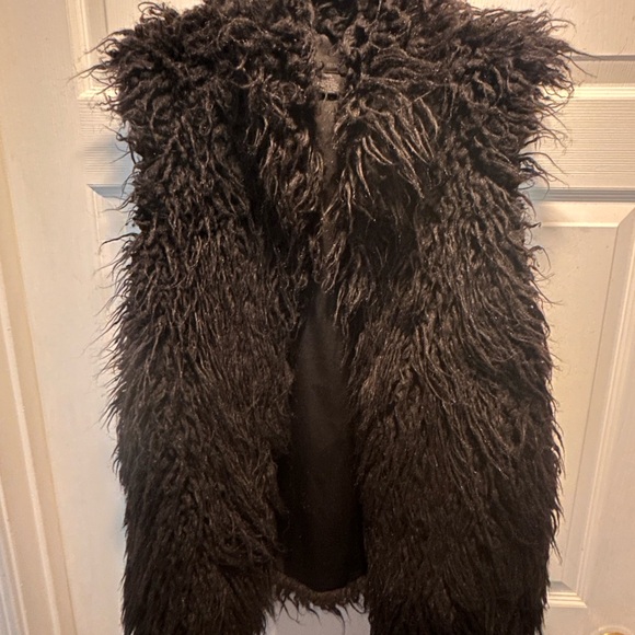 Steven Madden Faux Fur Black Vest - Picture 2 of 5